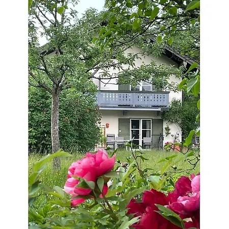 Сasa de vacaciones With 2 Bedrooms *